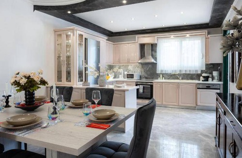 Corfu Apartment | 113 m² Apartment ∙ 3 bedrooms ∙ 6 guests
