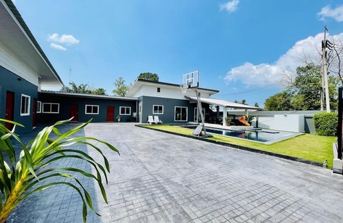 Pong Villa | 12 BR Pool Villa Near Mabprachan Lake Pattaya