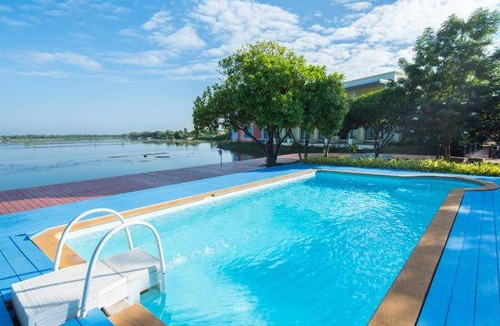 Samut Songkhram Resort | 125 m² Resort ∙ 4 bedrooms ∙ 10 guests