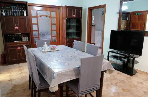 Chalcis Apartment | 130 m² Apartment ∙ 4 bedrooms ∙ 8 guests
