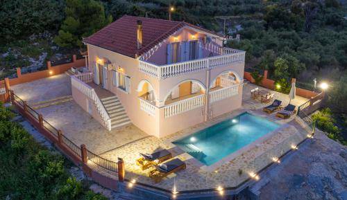 Romirion Hotel | 135 m² Hotel ∙ 3 bedrooms ∙ 8 guests