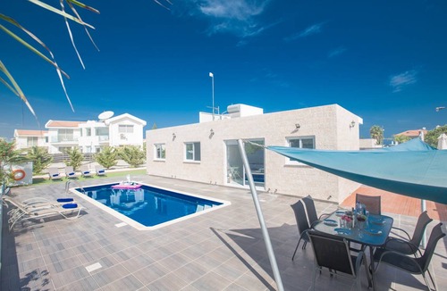Protaras Villa | 135 m² Villa ∙ 3 bedrooms ∙ 6 guests