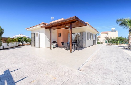 Protaras House | 140 m² Bungalow ∙ 3 bedrooms ∙ 6 guests