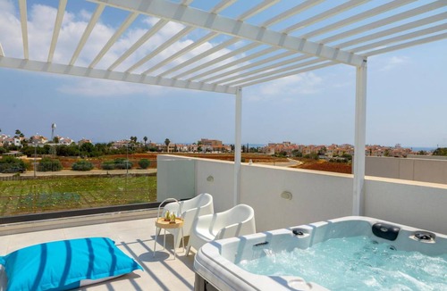 Pernera Villa | 140 m² Villa ∙ 3 bedrooms ∙ 7 guests