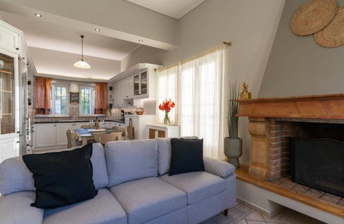Kypseli Villa | 144 m² Villa ∙ 3 bedrooms ∙ 6 guests