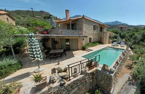 Lefktro House | 145 m² House ∙ 3 bedrooms ∙ 8 guests