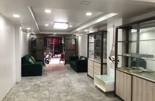Thanon Phaya Thai Hotel | 15 m² Hotel ∙ 5 guests
