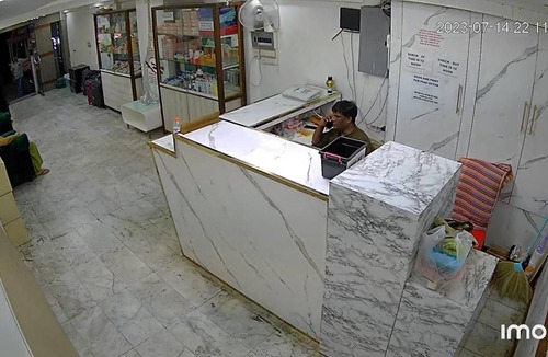 Thanon Phaya Thai Hotel | 15 m² Hotel ∙ 5 guests