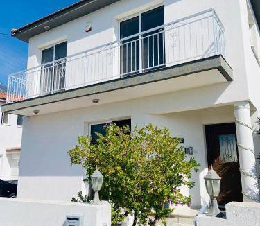 Alethriko Villa | 150 m² Villa ∙ 4 bedrooms ∙ 8 guests