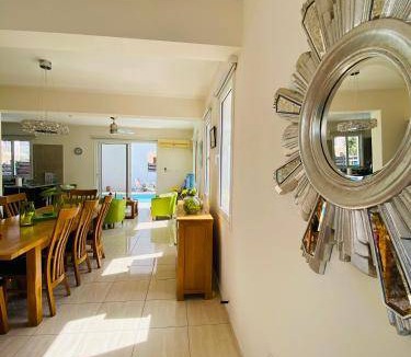 Alethriko Villa | 150 m² Villa ∙ 4 bedrooms ∙ 8 guests