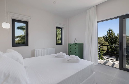 Corfu Villa | 160 m² Villa ∙ 3 bedrooms ∙ 6 guests