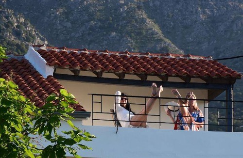 Ano Kariotes Villa | 160 m² Villa ∙ 4 bedrooms ∙ 8 guests