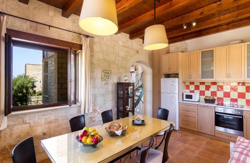 Rapaniana House | 165 m² House ∙ 4 bedrooms ∙ 8 guests