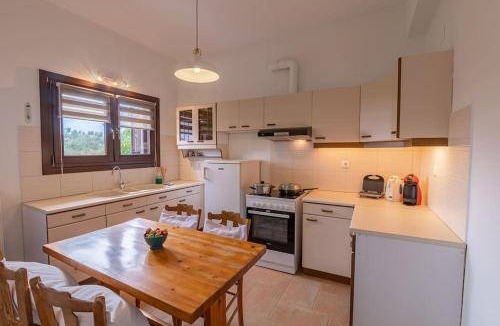Ano Lechonia House | 170 m² House ∙ 3 bedrooms ∙ 7 guests