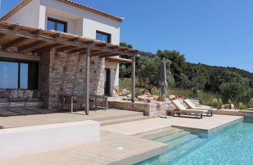 Pylos-Nestoras House | 170 m² House ∙ 3 bedrooms ∙ 6 guests