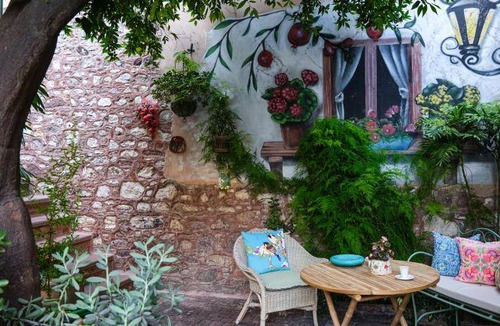 Lesvos Villa | 170 m² Villa ∙ 3 bedrooms ∙ 6 guests