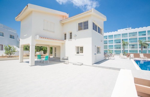 Protaras Villa | 170 m² Villa ∙ 4 bedrooms ∙ 8 guests