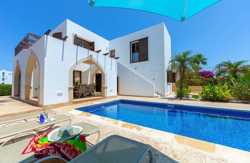 Pernera Villa | 170 m² Villa ∙ 4 bedrooms ∙ 8 guests