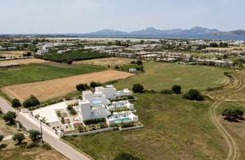 Zipari Villa | 170 m² Villa ∙ 5 bedrooms ∙ 10 guests