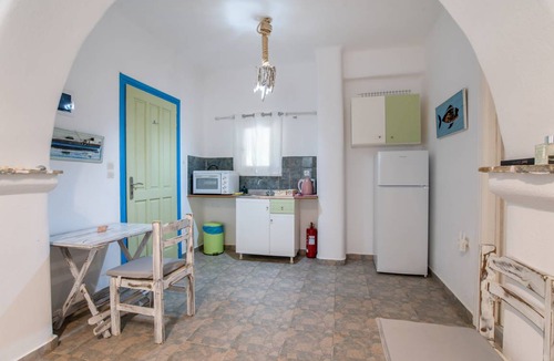 Paros House | 18 m² House ∙ 1 bedroom ∙ 2 guests