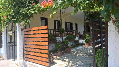 Nea Mesagkala Apartment | 18 m² Serviced apartment ∙ 3 guests