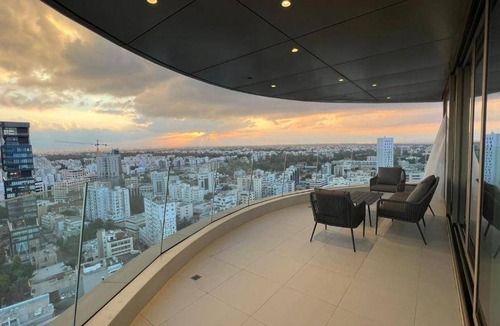 City Centre Apartment | 180 m² Apartment ∙ 3 bedrooms ∙ 6 guests