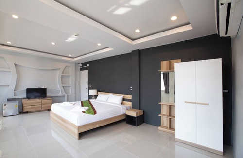Si Phraya Hotel | 185 @ Surawong Hotel