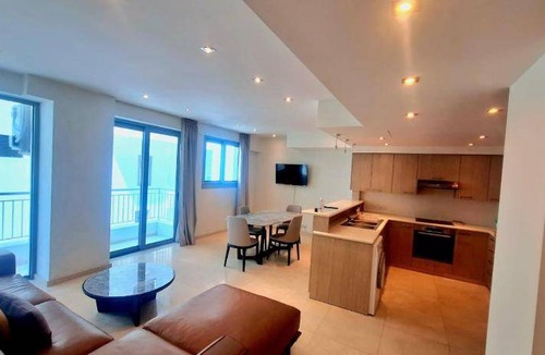 Larnaca City Centre Apartment | 187 m² Serviced apartment ∙ 3 bedrooms ∙ 10 guests