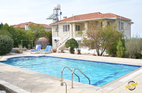 Catalkoy Apartment | 2 bedroom holiday apartment with pool