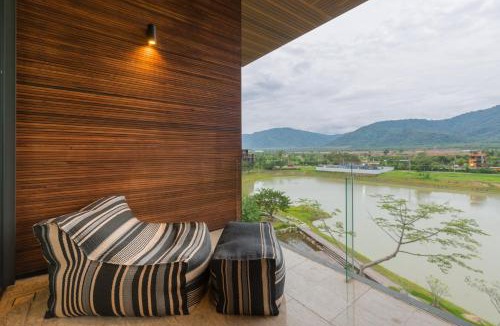 Mu Si Apartment | 2 Bedroom Luxury Pool Penthouse at ATTA