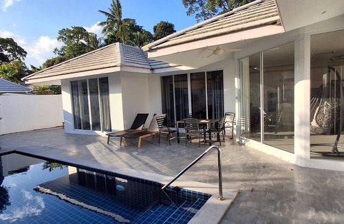 Lipa Noi House | 2-Bedroom Villa with 2 BTHR, Private Pool, Quiet Beach Just 2-Minute Walk Away