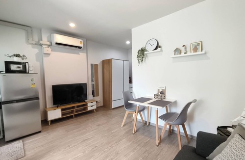 Phra Khanong Condo | 2 mins bike Homey unit to BTS Bang Chak