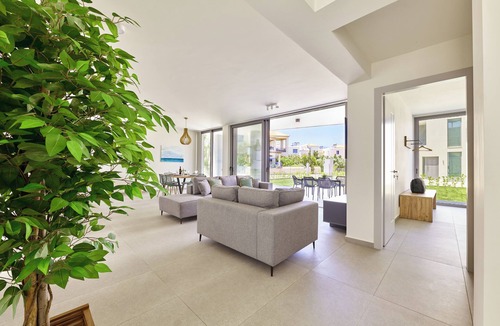 Pyrgos Psilonerou Villa | 2 steps Maleme beach & Restaurants/Supermarkets/New built villa/NO car needed