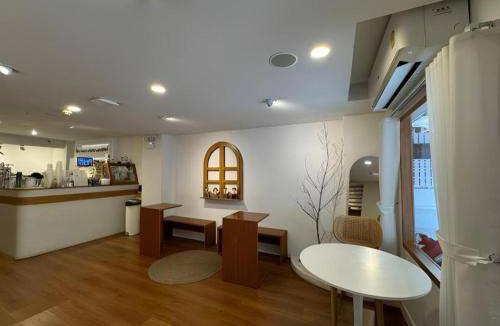 Rama 9 Hotel | 20 m² Hotel ∙ 2 guests