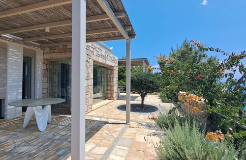 Vasilitsion House | 200 m² House ∙ 3 bedrooms ∙ 4 guests