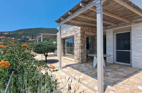 Vasilitsion House | 200 m² House ∙ 3 bedrooms ∙ 4 guests