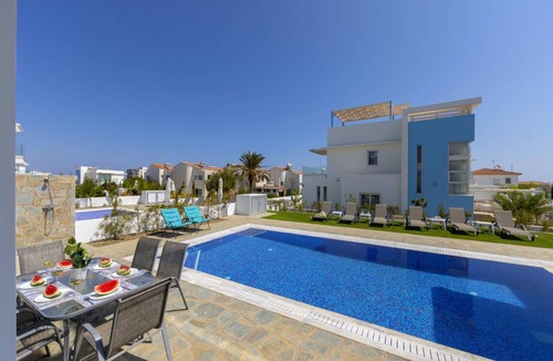 Protaras Villa | 200 m² Villa ∙ 4 bedrooms ∙ 8 guests