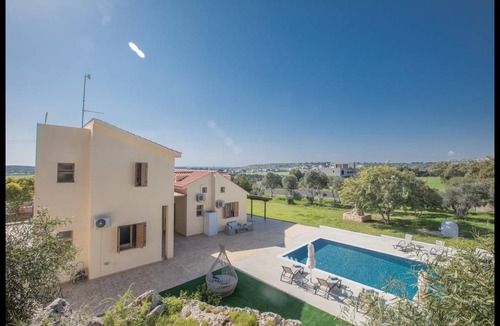 Protaras Villa | 200 m² Villa ∙ 6 bedrooms ∙ 13 guests