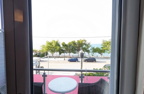 Kamena Vourla House | 203 | Okeania Double Room 1st Floor