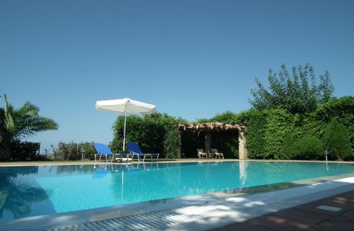 Lefktron House | 215 m² House ∙ 5 bedrooms ∙ 11 guests