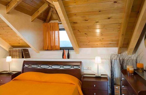Agios Nikolaos Town House | 250 m² Farmhouse ∙ 5 bedrooms ∙ 10 guests