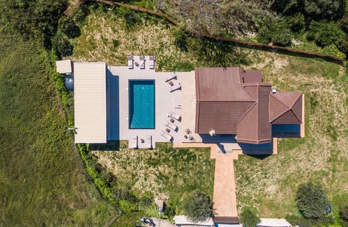 Lefkimmi House | 250 m² Finca ∙ 5 bedrooms ∙ 10 guests