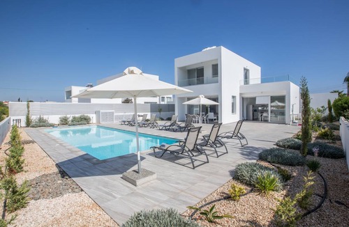 Protaras Villa | 250 m² Villa ∙ 5 bedrooms ∙ 10 guests