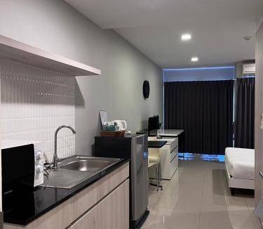 Thanon Phetchaburi Apartment | 28 m² Apartment ∙ 2 guests