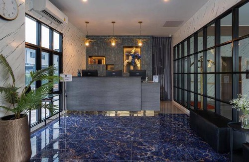 Racha Thewa Hotel | 28 m² Hotel ∙ 5 guests