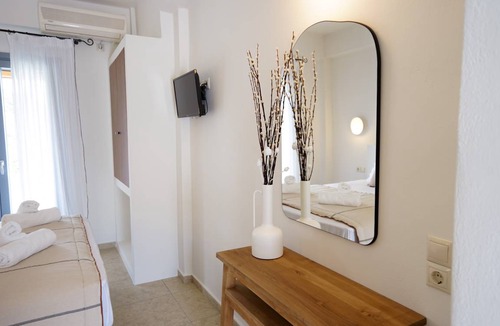 Batsi House | 28 m² House ∙ 1 bedroom ∙ 2 guests