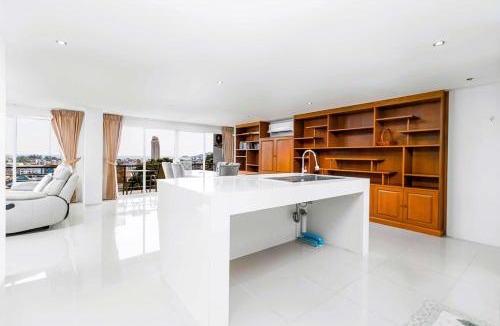 Patong Apartment | 2BR Sea View Condo Near Patong Beach bayshoreC265