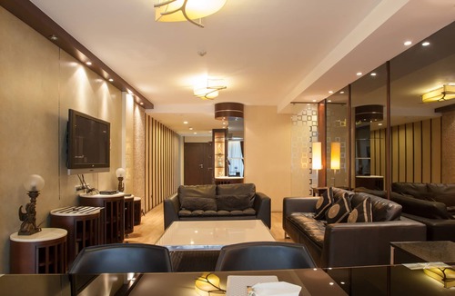 Khlong Toei Nuea Condo | 2C - 2 Bedroom Downtown Semi Serviced Apartment with shared Pool