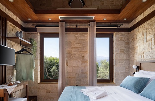 Vamvakopoulo Villa | 3-bedroom Villa with Spa facilities by Delfus