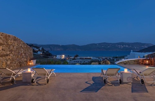 Panormos Villa | 3 Bedroom Villas with private pool
